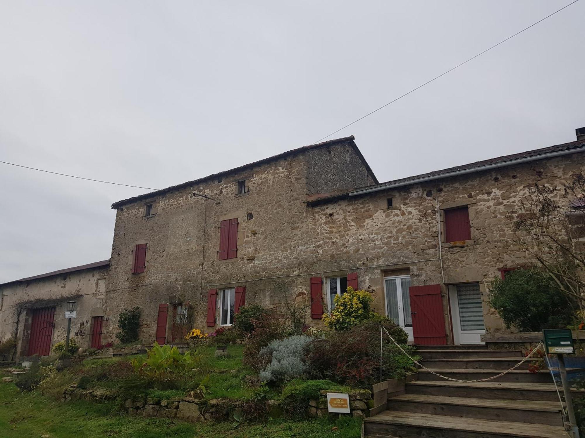 Les Forges De Planechaud Bed & Breakfast Saint-Sornin-Leulac ภายนอก รูปภาพ