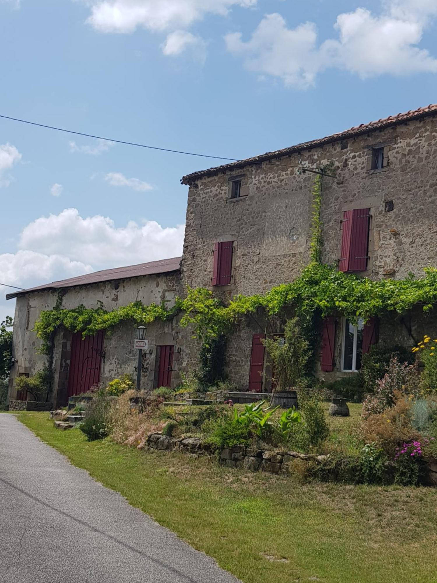 Les Forges De Planechaud Bed & Breakfast Saint-Sornin-Leulac ภายนอก รูปภาพ